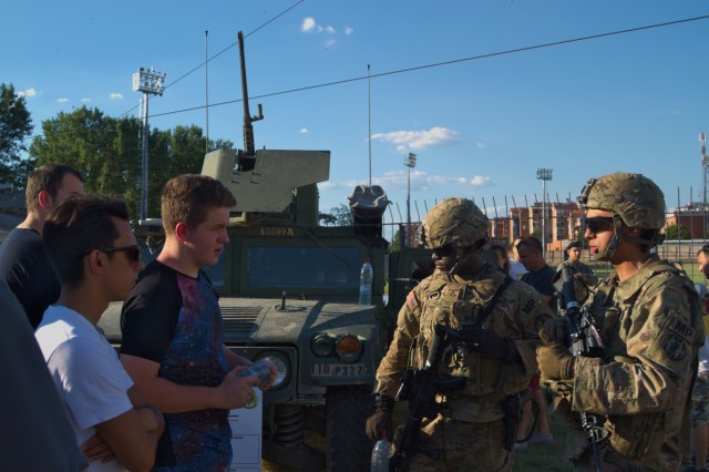 2CR scores goal at static display in Macedonia