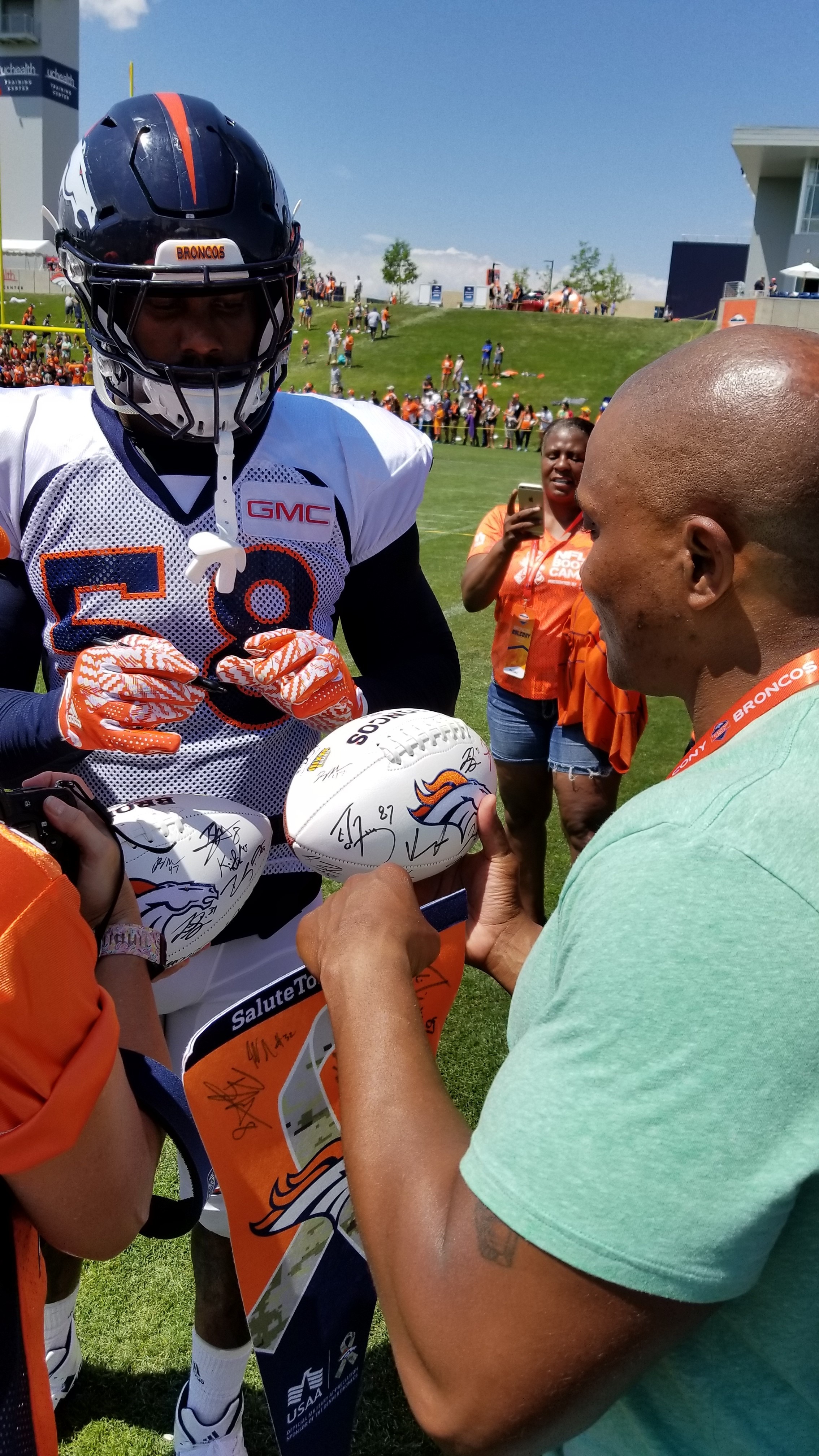 Denver Broncos partner with USAA in Salute to Service boot camp