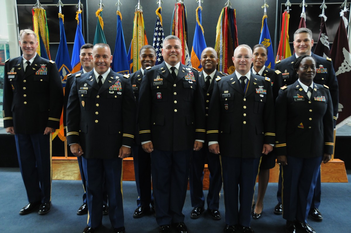 553 years of service: 20 Soldiers, 1 civilian retire at quarterly ...