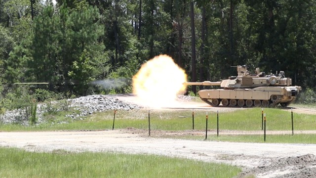 1ABCT Soldiers conduct Gunnery Table V exercise