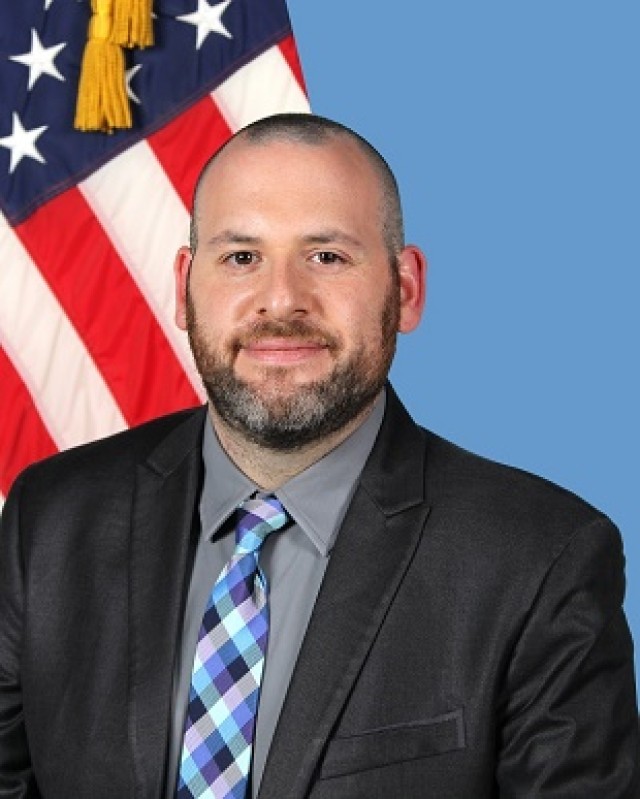 ACC civilian recognized for contributions in Kuwait