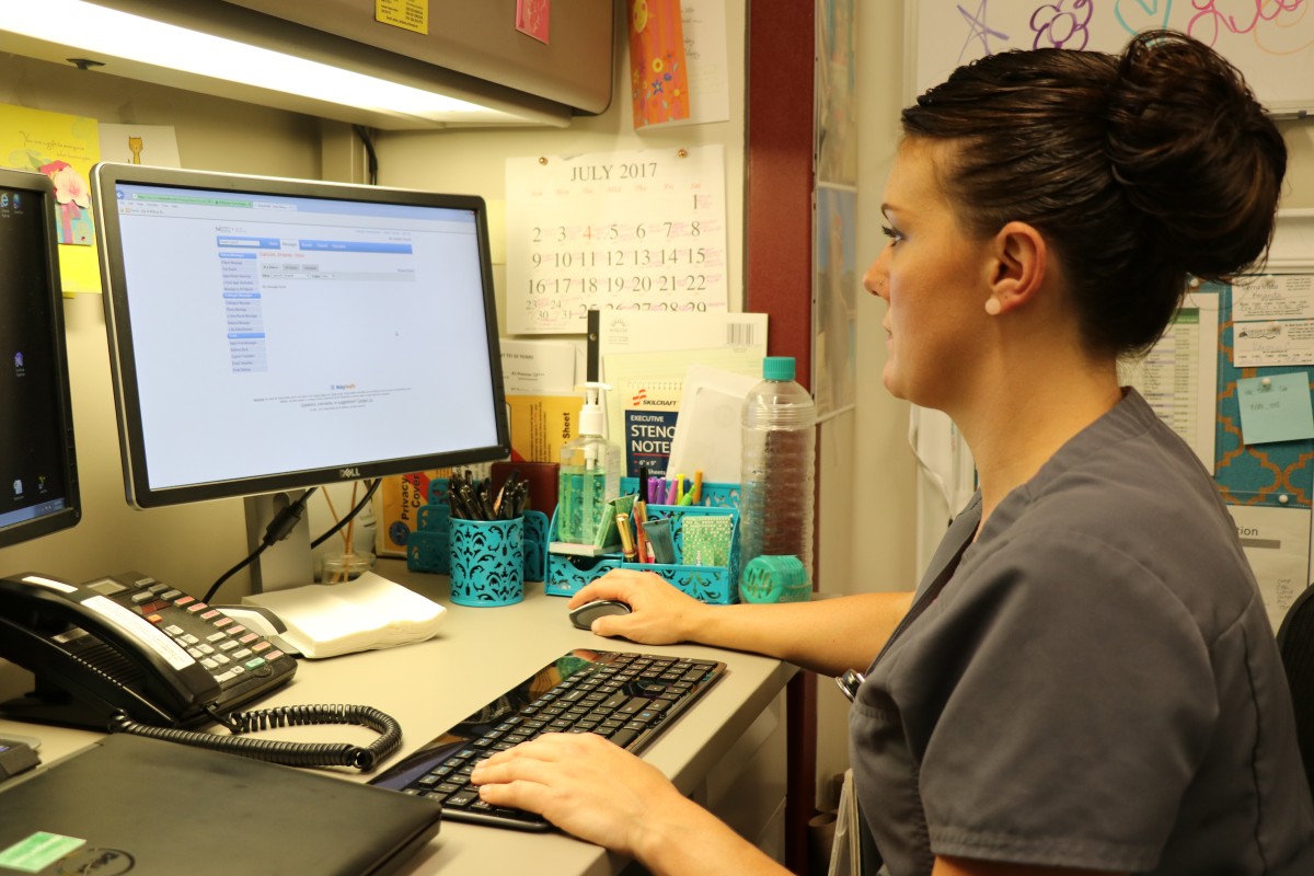 Increasing patient satisfaction and health communication through