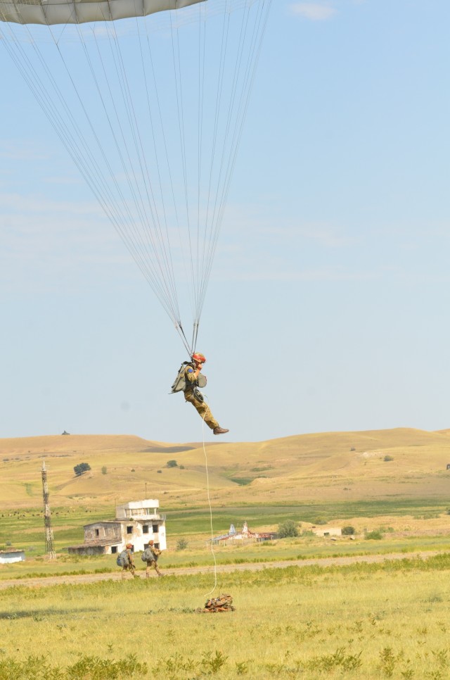 2nd PARA cross trains with Georgia Army National Guard