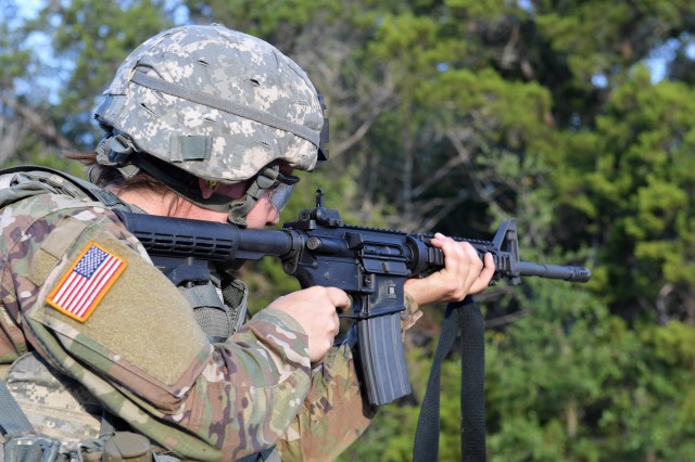 Spc. Lillian Lewis M4 range qualification in Best Warrior Competition