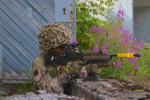 Army, British soldiers seamlessly integrate air and land readiness in Estonian exercise