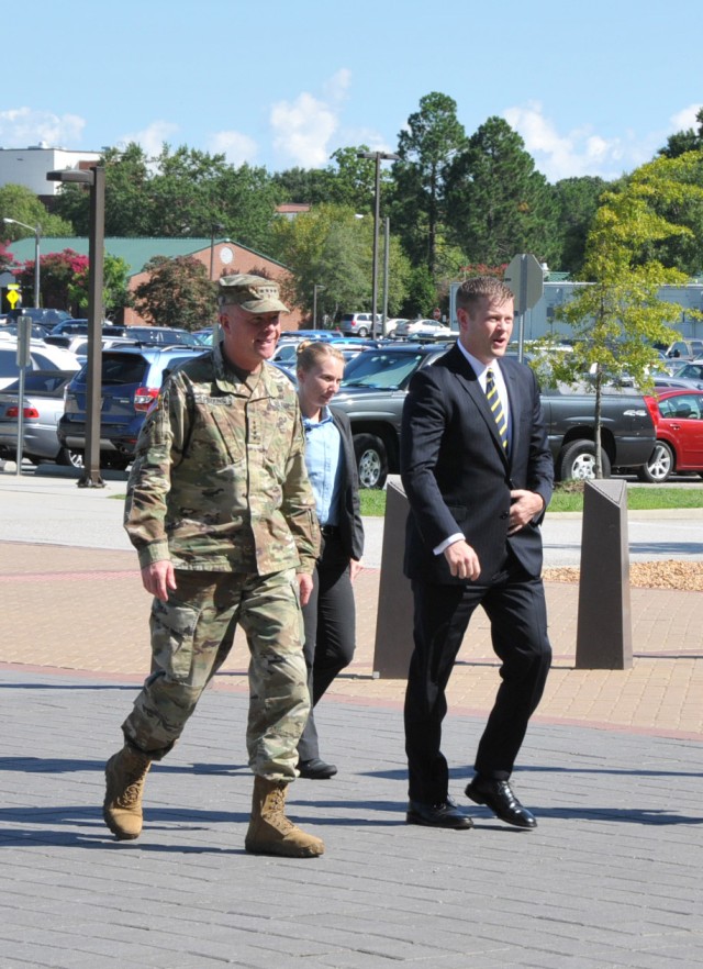 Acting Secretary of the Army visits TRADOC