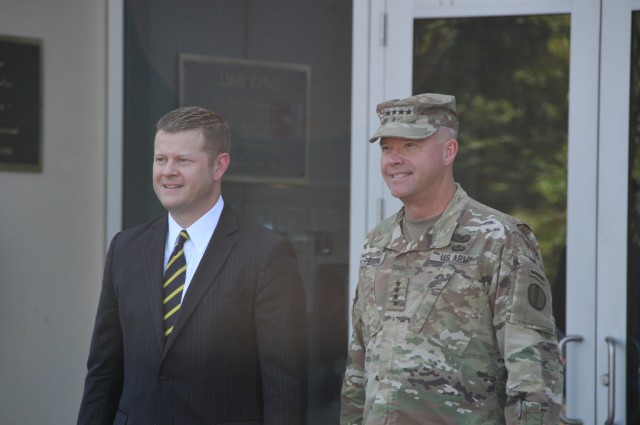 Acting Secretary of the Army visits TRADOC