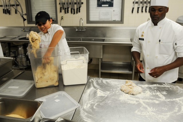 JBLM DFAC moves on to next level in Army wide culinary competition