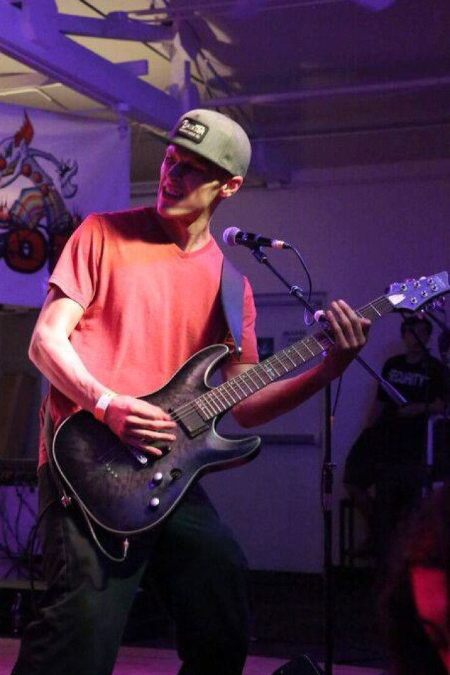 Slade hits the right note