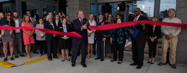 First joint DoD, VA clinic opens