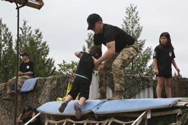 1st SFG (A) Children Dominate the Kids Qualification Course