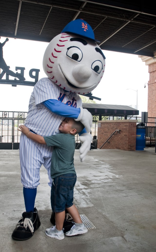 Army takes swing at New York Mets softball classic