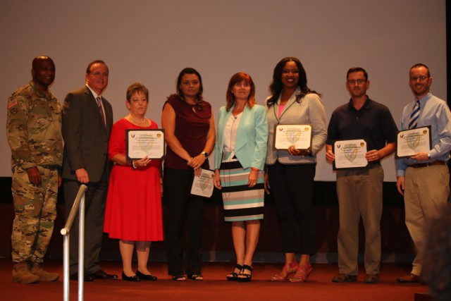 KUWAIT CONTRACTING TEAM RECOGNIZED