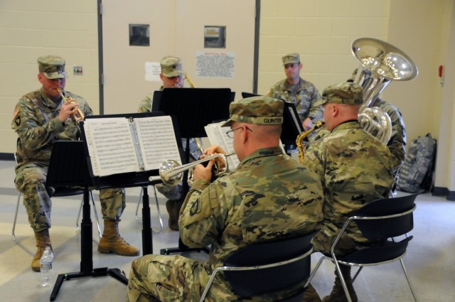 Southeast Medical Area Readiness Support Group welcomes new commander