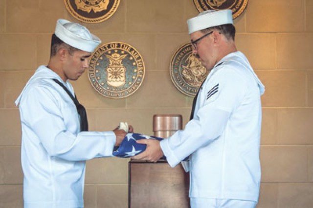 Fort Leonard Wood community honors Navy veteran