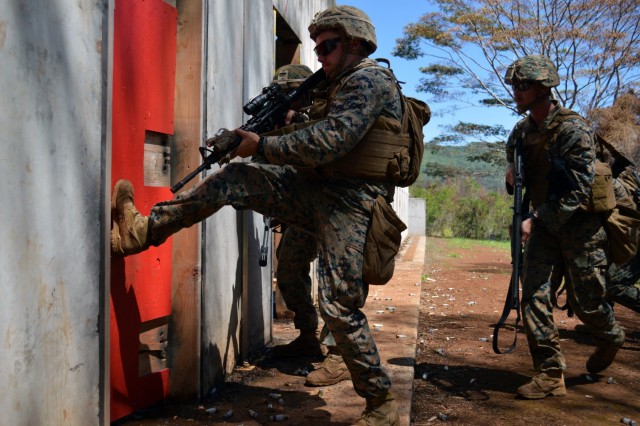Combat Engineers, Marines breach doors with shotguns