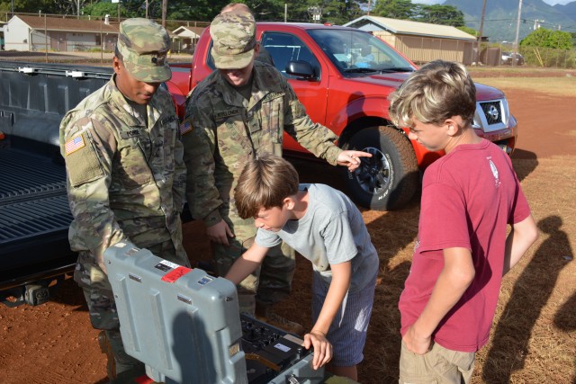 Summer fitness brings together Hawaii Engineer Community