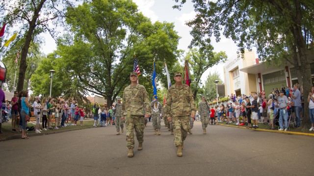 'Red Bulls' lead Military Appreciation Day parade at the Minnesota State Fair
