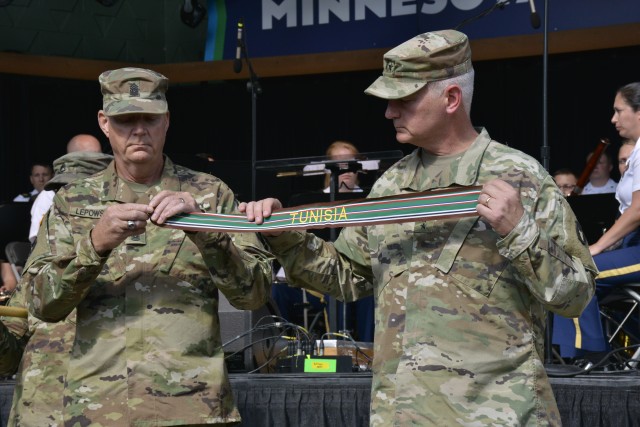 Decorating the 34th Infantry Division colors