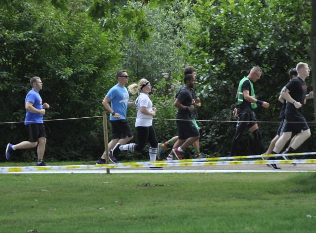 Service members tackle the Strong Viking challenge