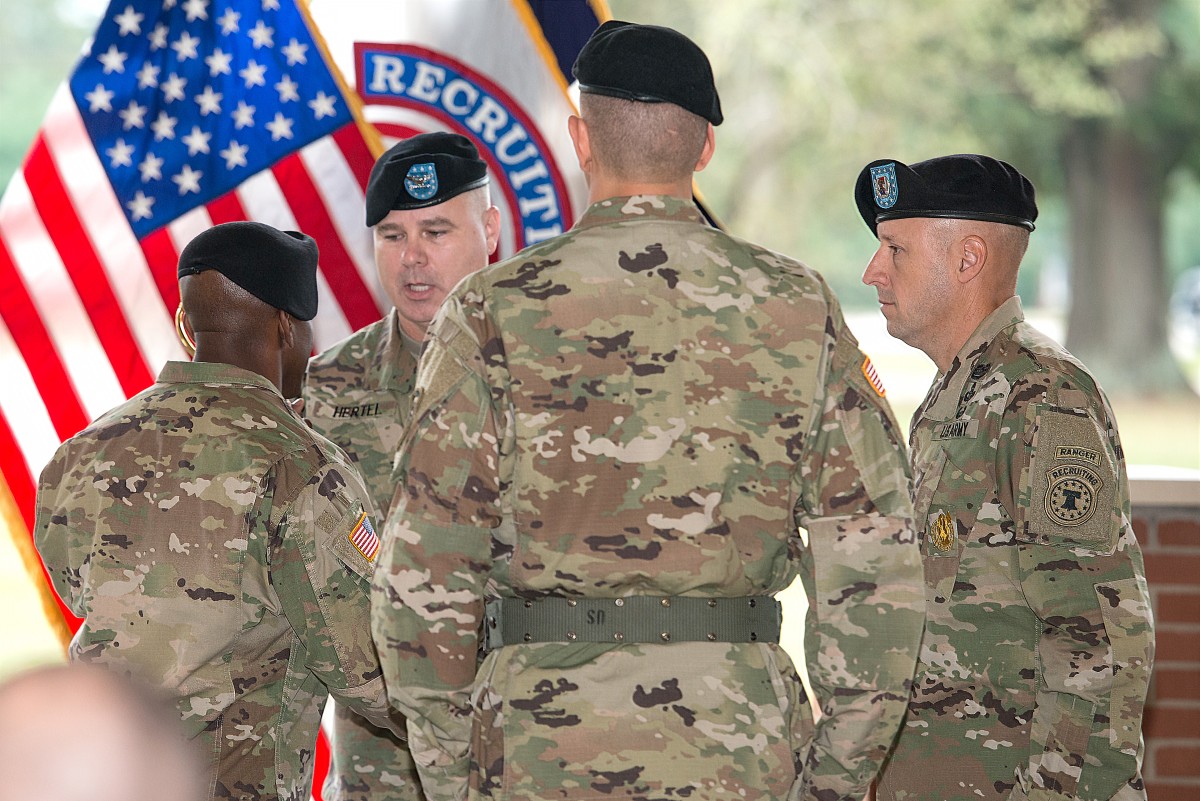 3rd Recruiting Brigade Welcomes New Enlisted Leader Article The