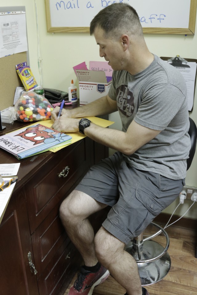 USO United Through Reading Program