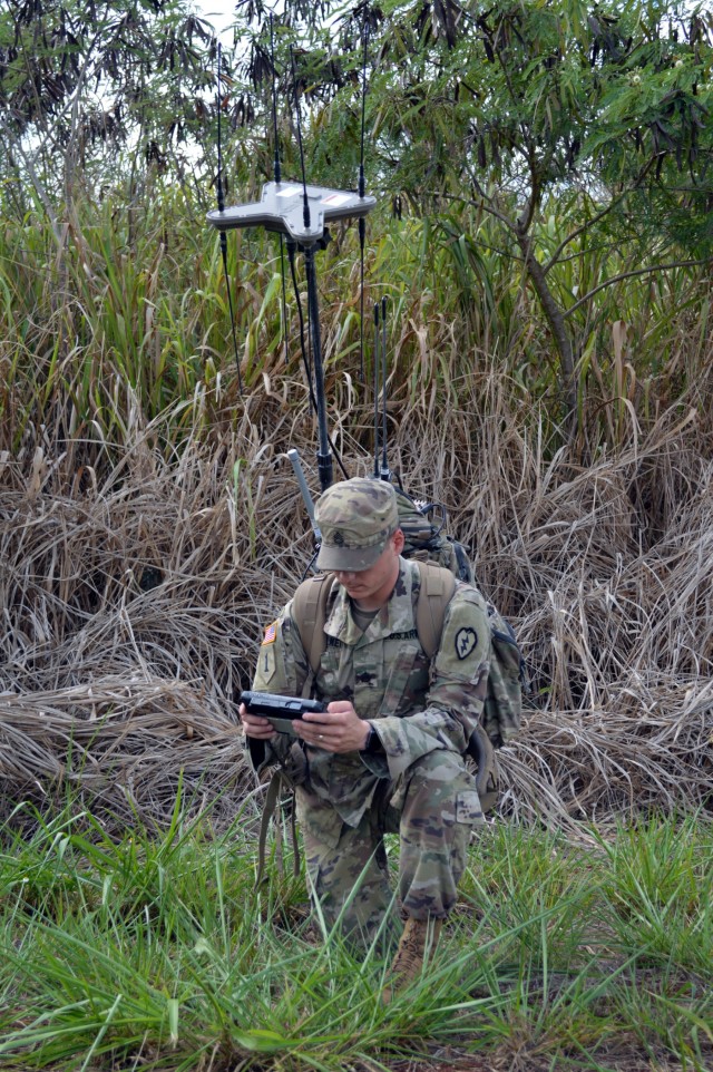Electronic warfare specialists train on VROD systems