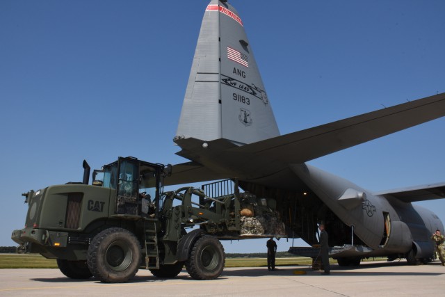 Troops behind the scenes help send Guard aid to Florida