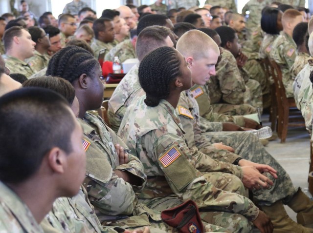 Paratroopers arrive to support relief efforts in Florida