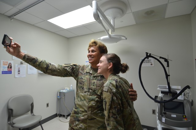Lt. Gen. West takes 'Selfies' with Soldiers and civilians in BAACH
