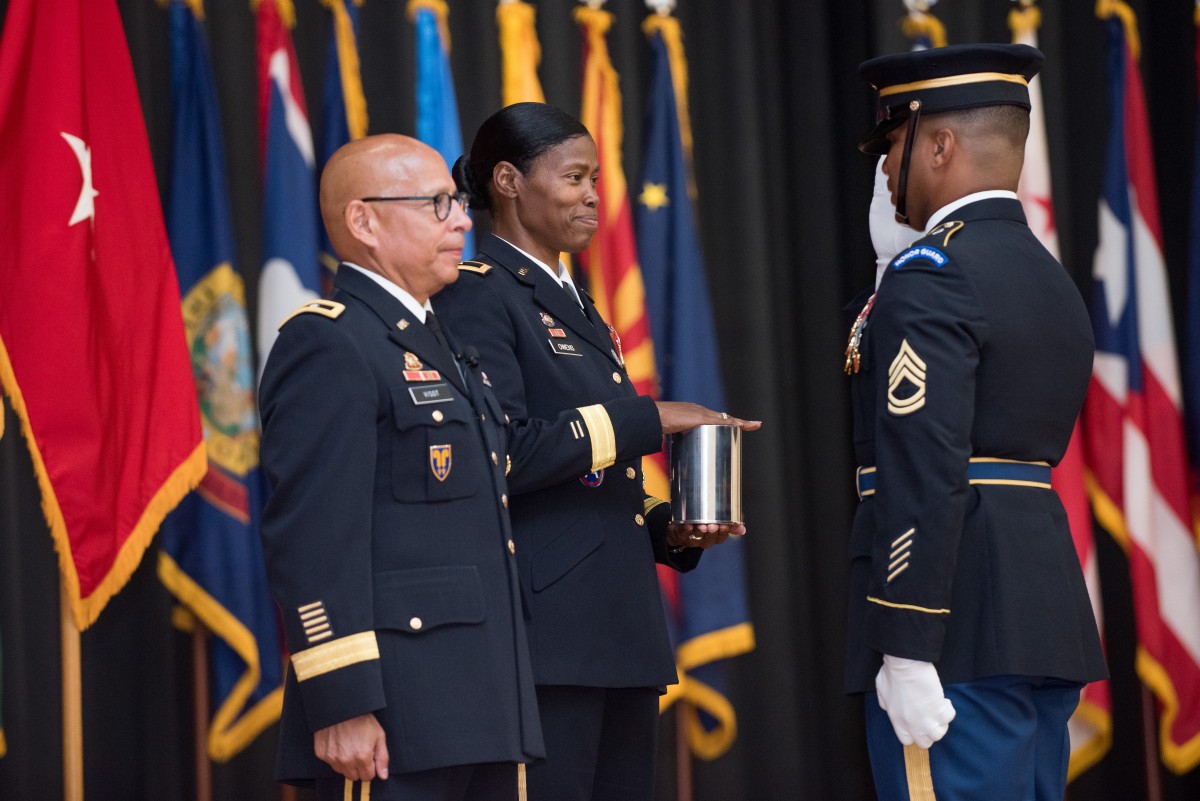 Deputy Commanding General Us Army Human Resources Command Retires Article The United