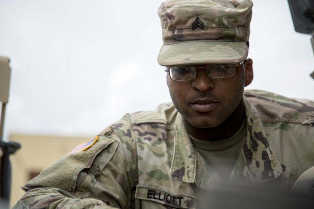 3rd Cav Regt Soldier stays ready