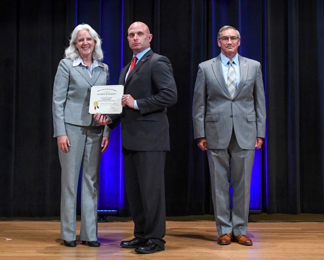 Blue Grass Army Depot Employee Receives Pentagon Recognition
