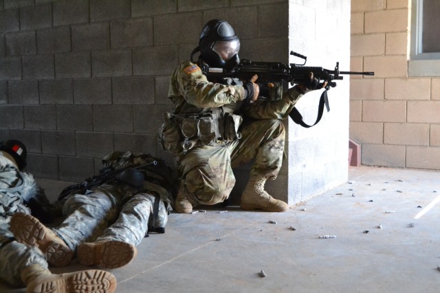 New Mexico National Guard and infantrymen conduct training together