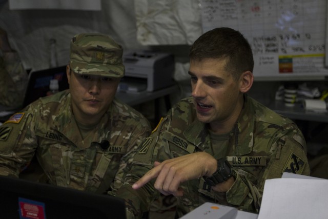 Soldiers participate in Warfighter exercise