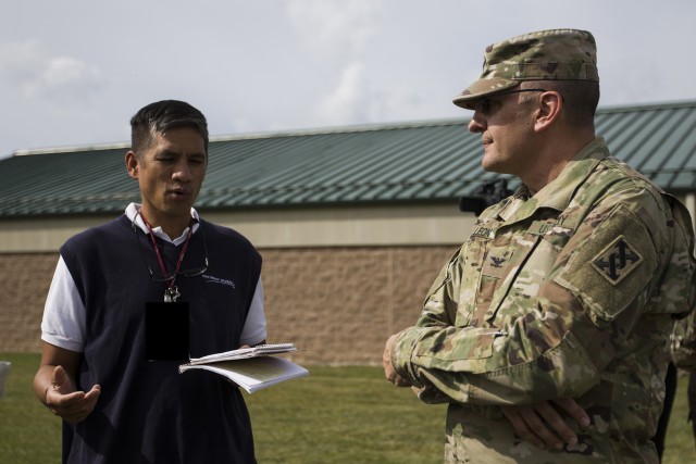 Soldiers participate in Warfighter exercise