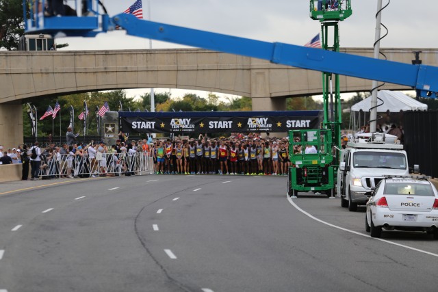 The starting line of the 2017 Army Ten-Miler