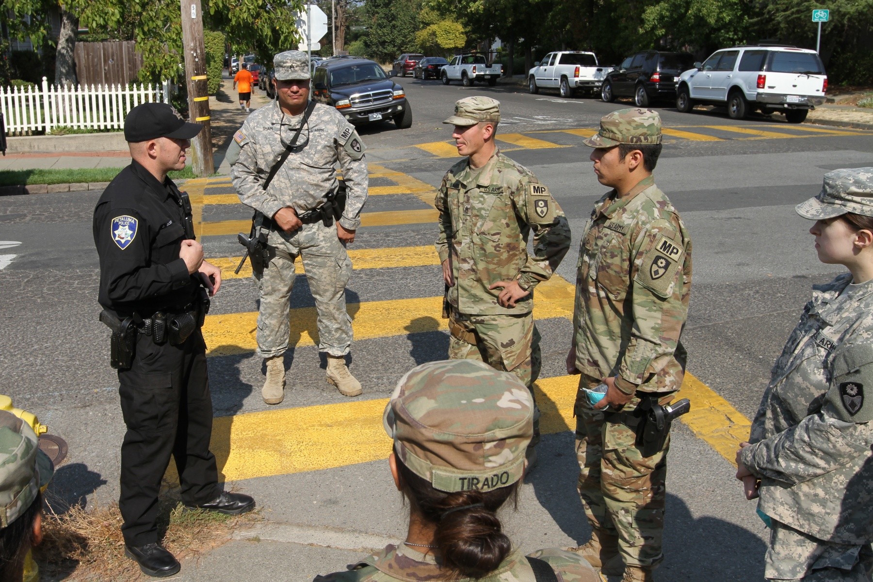 army-national-guard-members-make-a-difference-at-california-fire