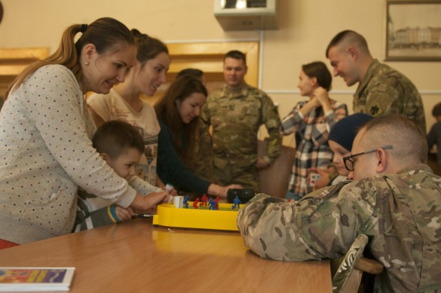 Thunderbirds bring joy to Ukrainian kids