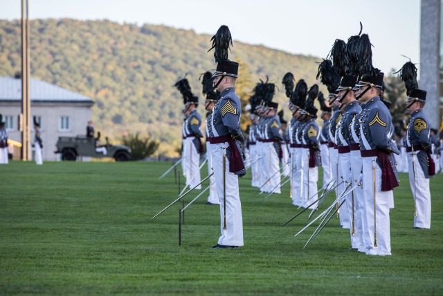 George W. Bush receives West Point's Thayer Award
