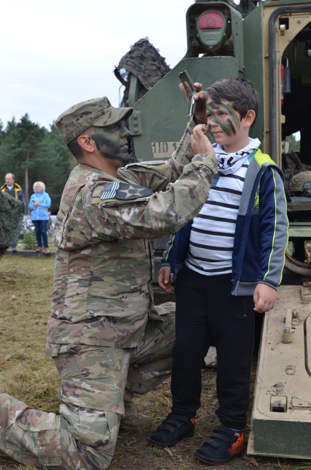 Big Red One Soldiers Support POW Museum in Poland