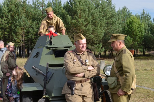 Big Red One Soldiers Support POW Museum in Poland