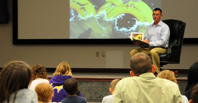 Aviation Branch CSM shares love of reading with post children