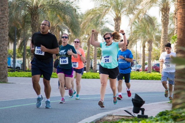 1st TSC soldiers participate in Discover America 5k