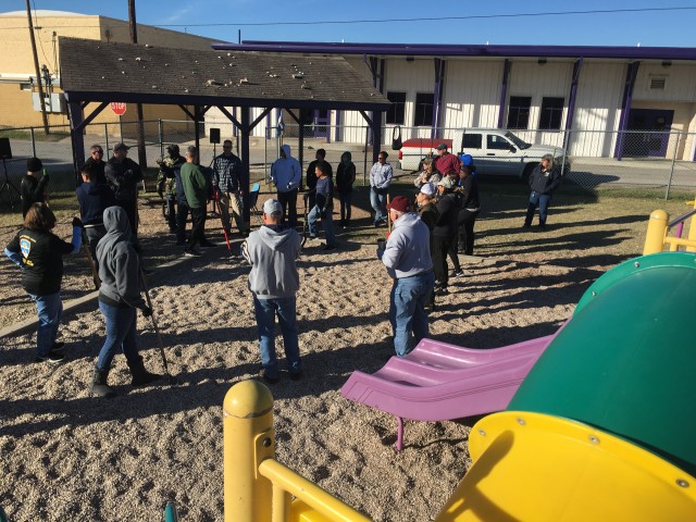 Soldiers, Army Civilians, Cove JROTC combine to Make A Difference at Florence ISD