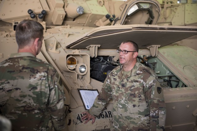 Readiness expert briefs Army Vice Chief