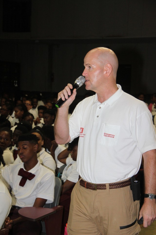 Corps deployed employees discuss STEM with Virgin Island students