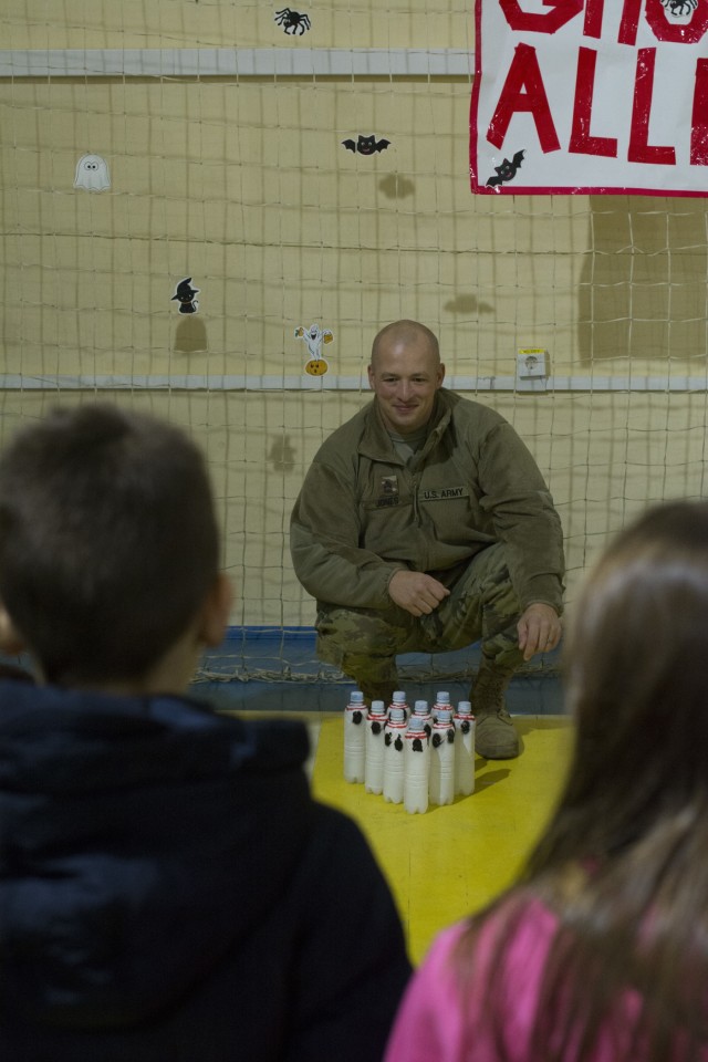 U.S. Soldiers share Halloween with Ukrainian families