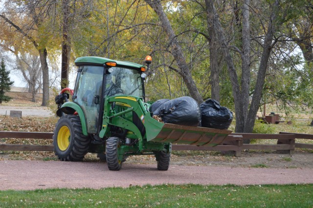 Volunteers give back on Make a Difference Day