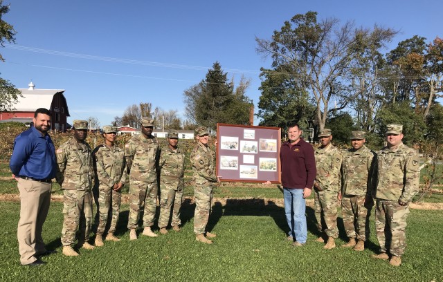 925th CBN recognizes past contingency contracting officer